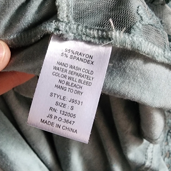 Entro green lace sleeveless cardigan - Picture 3 of 6